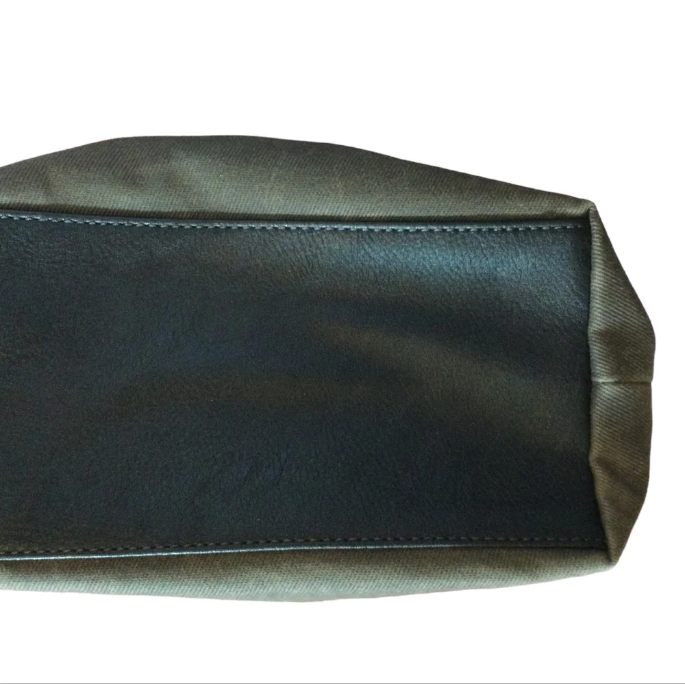 Fossil brown black